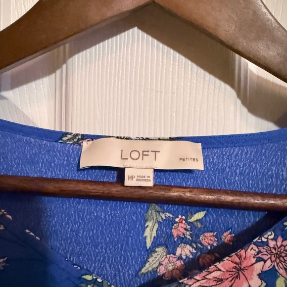 LOFT Blue Floral Blouse - Picture 6 of 7